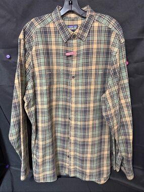 Patagonia Green and Tan Plaid Long-Sleeve Button-Down Shirt
